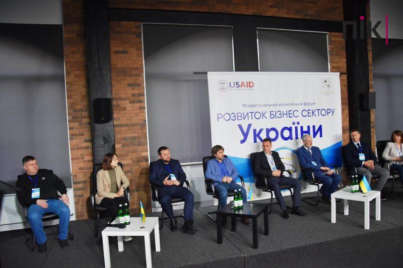 "Розвиток бізнес сектору України": стартувала головна економічна подія року для Прикарпаття (ФОТО) 35 DSC 0262 scaled