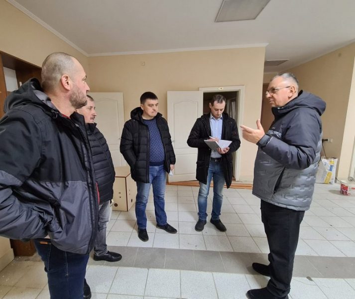 Розпочали ремонт: у Снятині планують відкрити медичну амбулаторію в новому приміщенні (ФОТО)