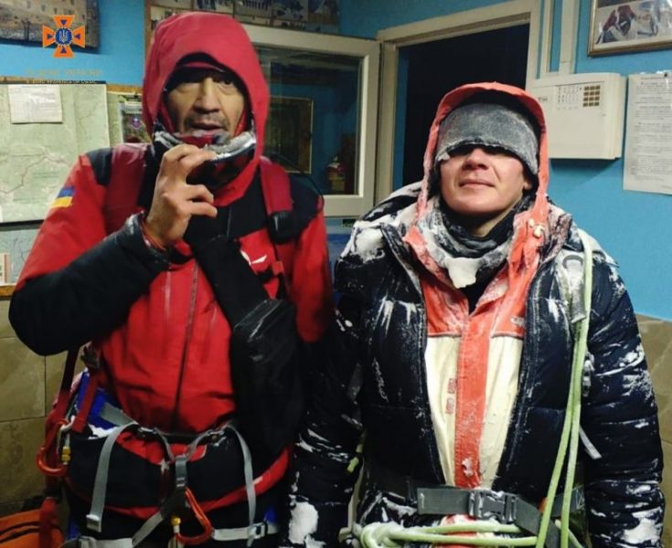 Заблукав під час спуску з гори: на Прикарпатті рятувальники допомогли туристу (ФОТО)