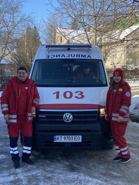 Переніс 12 операцій: як у Франківській лікарні військовий повертається до життя (ФОТО)