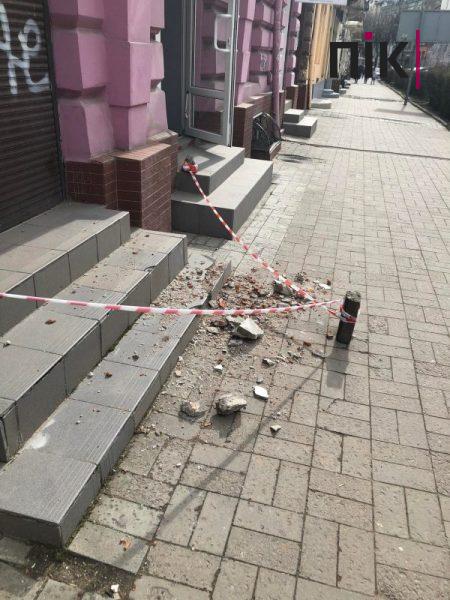 У Франківську руйнується на очах 130-річна пам’ятка архітектури (ФОТО) 4 334967043 522525356475269 4492569121566404820 n scaled