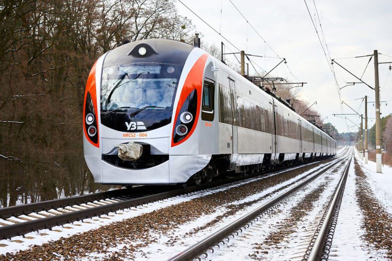 Українцям пропонують обрати нову назву для залізниці: як це зробити