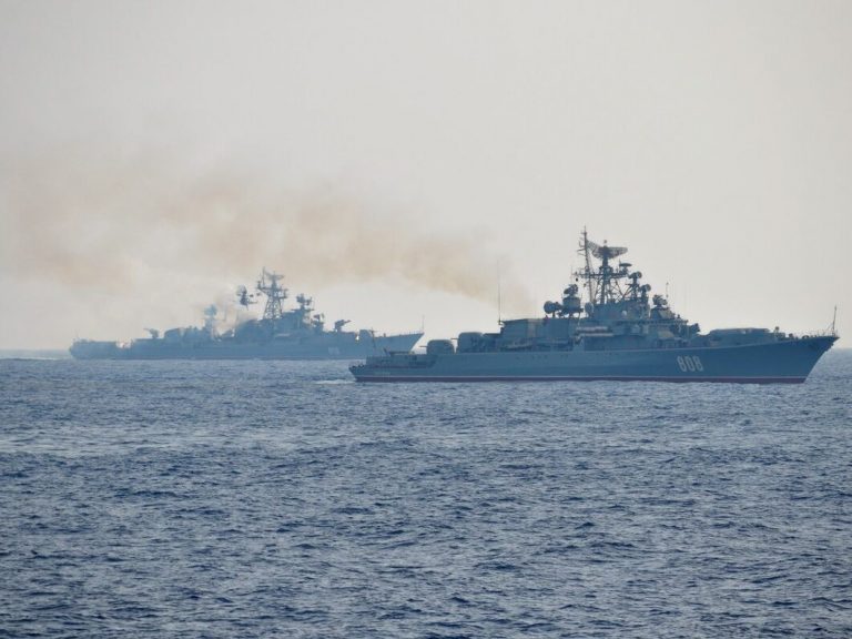 Росіяни вивели 16 кораблів у Чорне море: чому це небезпечно