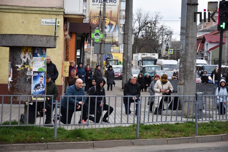 Прощання із Віталієм Меріновим: у Франківську траурна хода зібрала тисячі людей (ФОТО, ВІДЕО) 13 DSC 0037 scaled