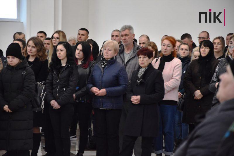 У Франківську проводять в останню дорогу Героя Олега "Берета" Койляка (ФОТО) 13 IMG 20230421 200715 144 scaled