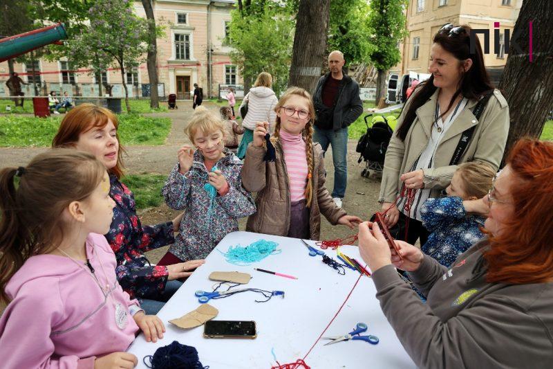 Люди Прикарпаття: на "Родинному святі" у Палаці Потоцьких (ФОТО) 3 1 8 scaled