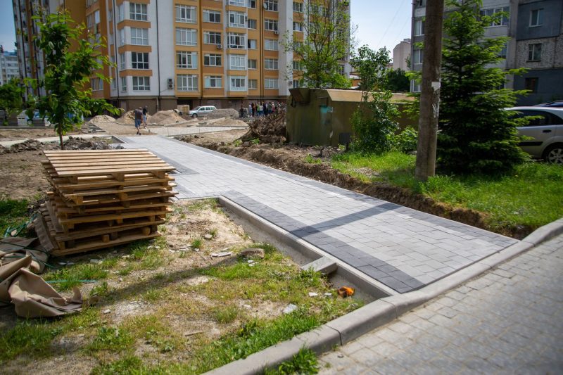 У Франківську, жителі "Пасічної" не можуть поділити спільні метри квадратні: мер знайшов рішення
