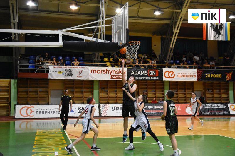 БАСКЕТБОЛ. В Івано-Франківську юнаки виборюють медалі ВЮБЛ України (ФОТО) 3 DSC 0225 scaled