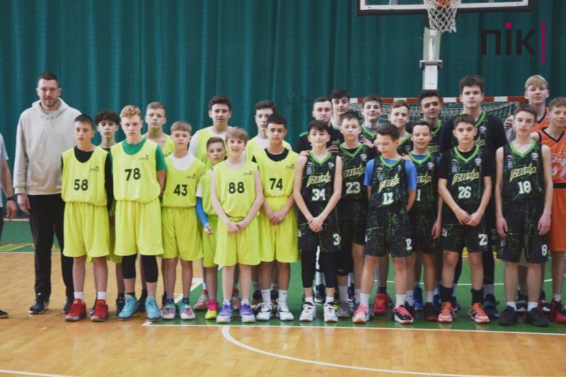 У Франківську змагаються юні чемпіони: до Дня міста стартував баскетбольний турнір (ФОТО) 5 DSC 0311 scaled