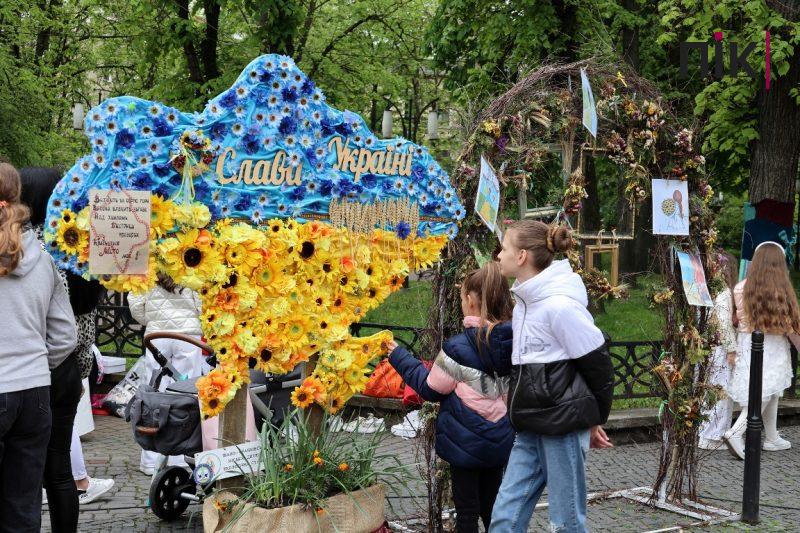 Люди Прикарпаття: як Івано-Франківськ відзначив 361-шу річницю (ФОТО) 20 IMG 0033 resize scaled