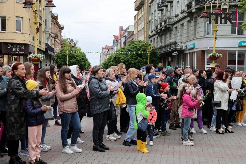Люди Прикарпаття: як Івано-Франківськ відзначив 361-шу річницю (ФОТО) 6 IMG 0051 resize scaled