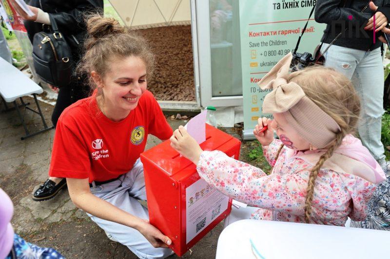 Люди Прикарпаття: на "Родинному святі" у Палаці Потоцьких (ФОТО) 12 IMG 4085 resize scaled