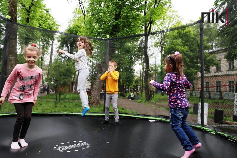 Люди Прикарпаття: на "Родинному святі" у Палаці Потоцьких (ФОТО) 15 IMG 4128 resize scaled