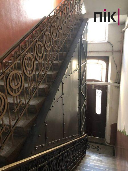 Мандри непомітним Франківськом: колишній готель "Габсбург" (ФОТО) 7 photo 2023 05 01 20 17 28 scaled