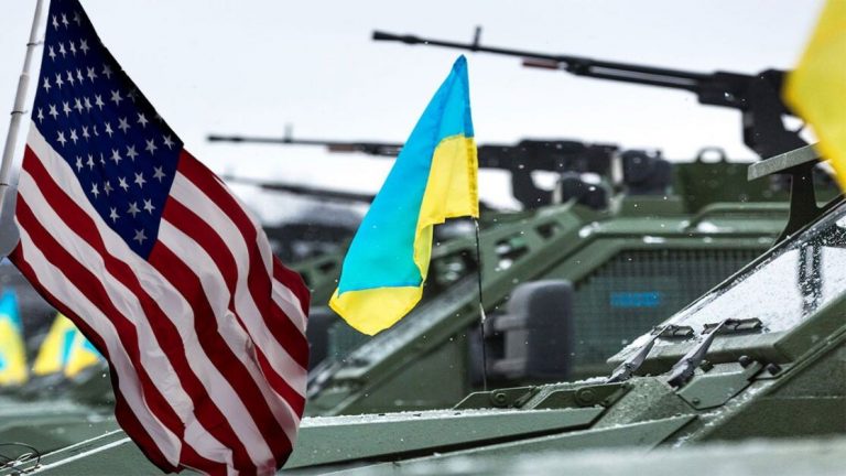 Трамп заявив, що США відправлять більше зброї Україні
