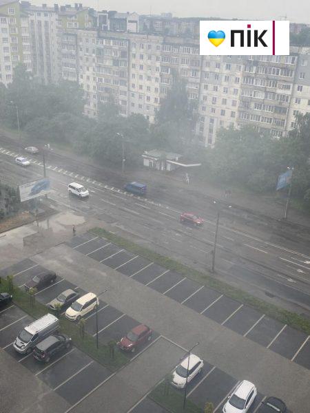 У Франківську під час руху загорівся автомобіль: перші фото та подробиці 3 353768485 810654287249304 6117220171597559167 n scaled