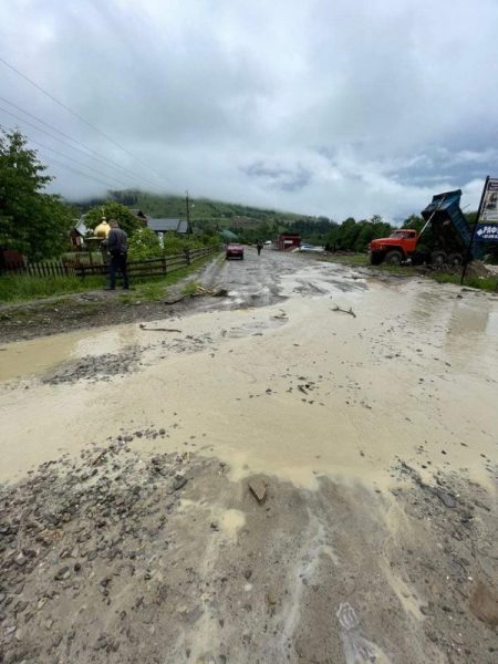 Дощі наробили шкоди у трьох районах Прикарпаття: наслідки стихії