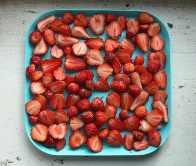 Як краще заморожувати полуницю: прості способи