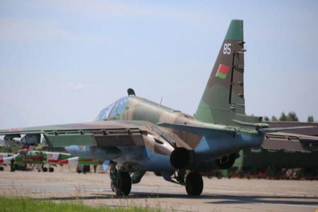 У Військово-повітряних сил Білорусі з'явився перший пасажирський літак з туалетом