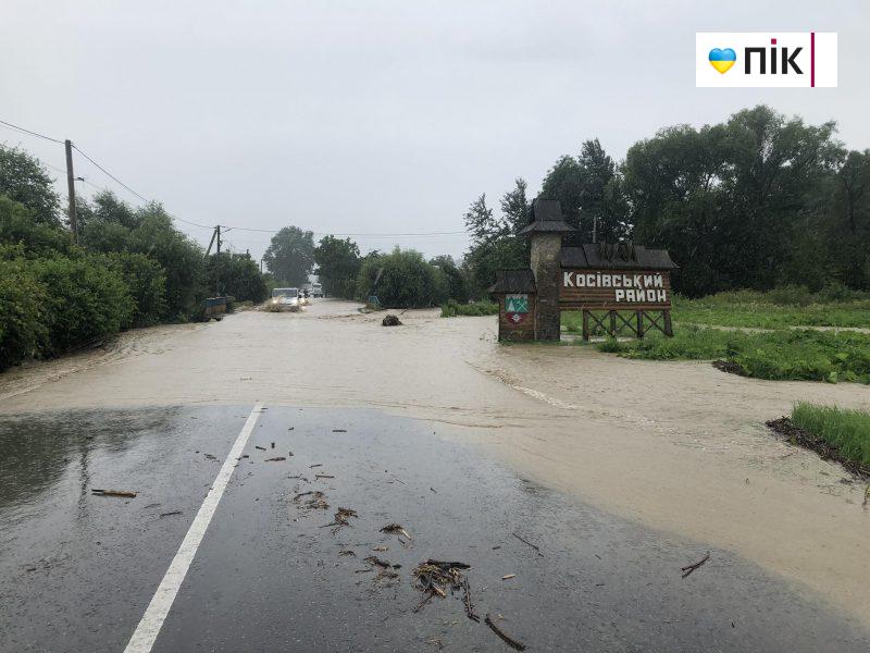 Вода прибуває з кожною хвилиною: стихія дісталася й до Косівщини (ФОТО, ВІДЕО) 2 358536566 651774360183541 5267304424405458908 n scaled