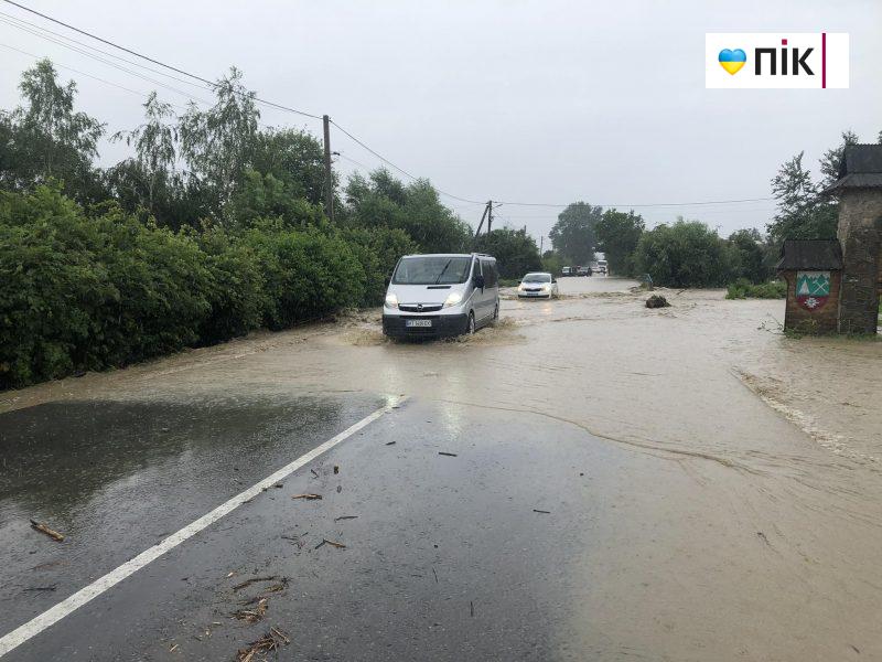 Вода прибуває з кожною хвилиною: стихія дісталася й до Косівщини (ФОТО, ВІДЕО) 3 358803805 1714392008974178 8703306578014472198 n scaled