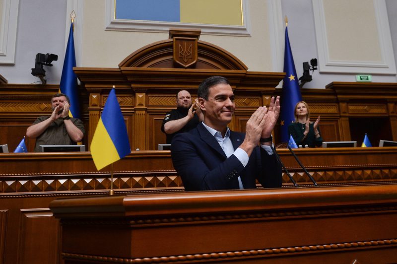 Прем'єр-міністр Іспанії прибув з офіційним візитом до Києва: що пообіцяв