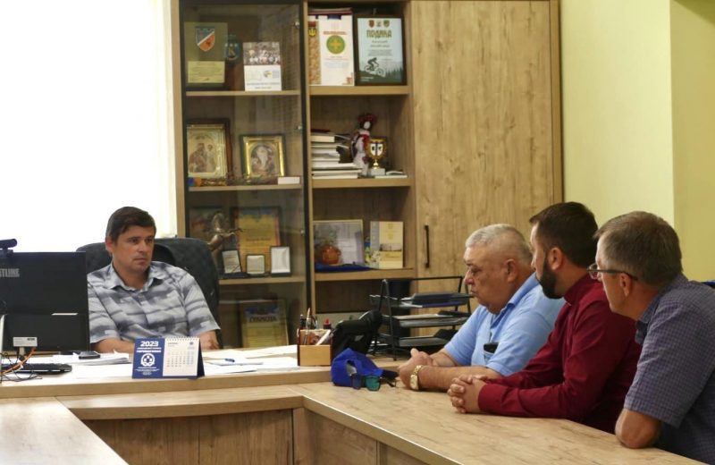 У Калуші 13 місцевих жителів поспілкувалися з міським головою (ФОТО)