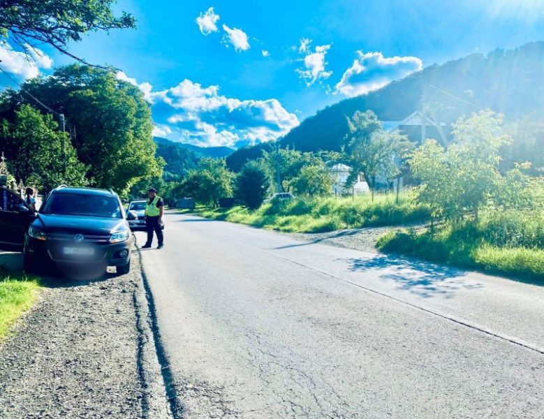 На Косівщині водій збив 6-річного хлопчика, який раптово вибіг на дорогу (ФОТО)