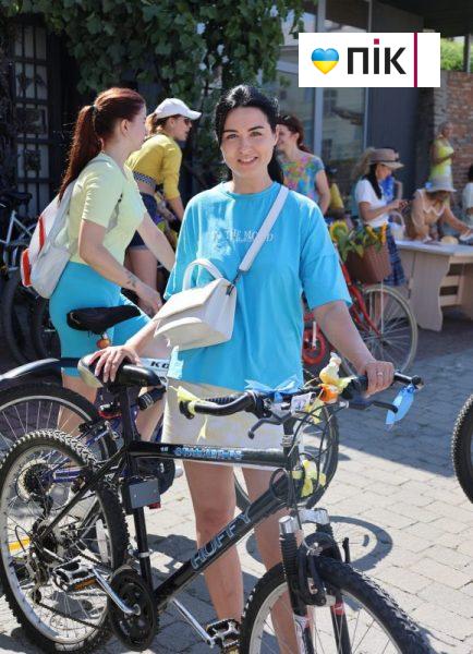 У синьо-жовтих тонах: у Франківську провели жіночий велопарад (ФОТО) 18 IMG 2899 resize 1 scaled