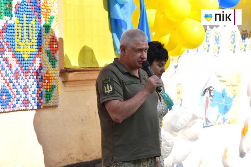 День знань: у Франківських школах пролунав перший дзвоник (ФОТОРЕПОРТАЖ) 25 DSC 0113 scaled