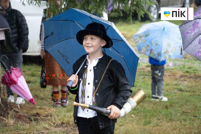 Колоритний Шепіт: як на благодійному фестивалі гостей приймали (ФОТОРЕПОРТАЖ) 38 IMG 0700 scaled