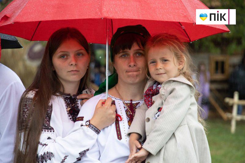 Колоритний Шепіт: як на благодійному фестивалі гостей приймали (ФОТОРЕПОРТАЖ) 37 IMG 0758 scaled