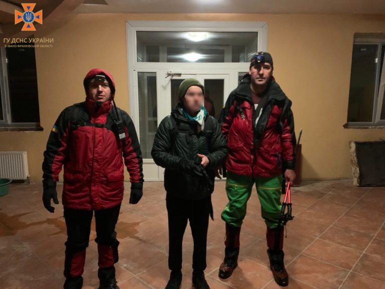 Рятувальники знайшли туриста, який заблукав у Карпатах (ФОТОФАКТ) 12 391744500 638486541774046 4280758731461038258 n