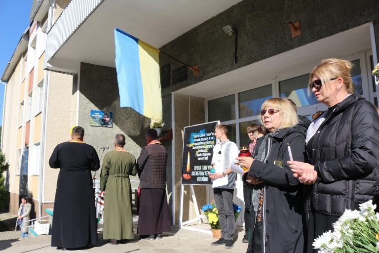 Йому мало б виповнитись 43: у Коломиї вшанували пам'ять Юрія Данильця (ФОТО) 9 393737354 889215973208117 6687765984901996905 n