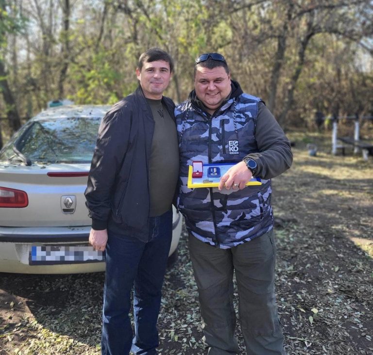 Найда відвідав військових на фронті та вручив медаль командиру батальйону 8 393843826 358109570073883 3846557626343203873 n