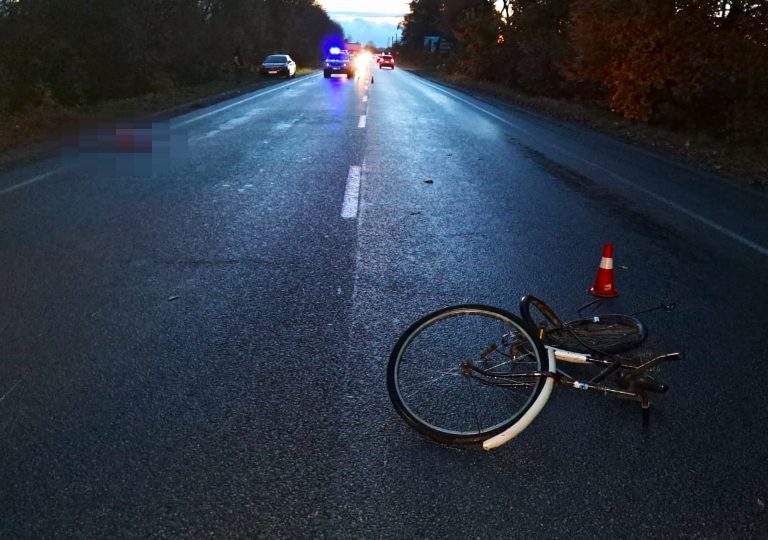 На Калущині п'яний депутат на смерть збив велосипедиста (ФОТО) 10 395328974 325866046754298 6782834391414521798 n