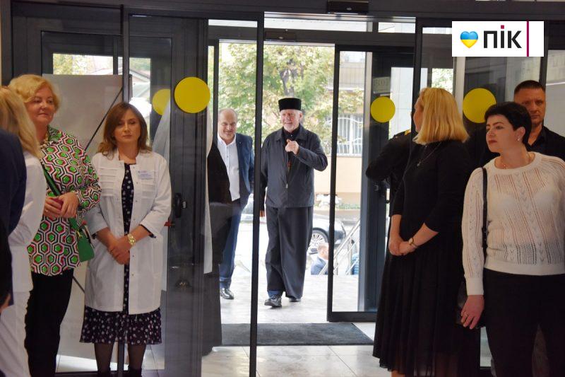 Комфорт, захист і безпека: як виглядає оновлений головний перший поверх обласного перинатального центру (ФОТОРЕПОРТАЖ) 2 DSC 0022 scaled