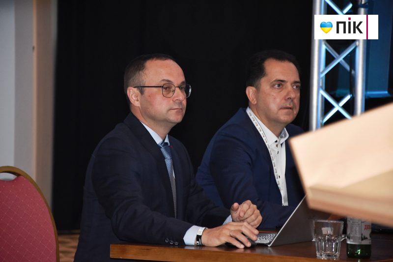 «Україна має стати флагманом розвитку нових джерел енергії»: на Прикарпатті відбувся Міжнародний нафтогазовий форум (ФОТОрепортаж) 22 DSC 0091 scaled