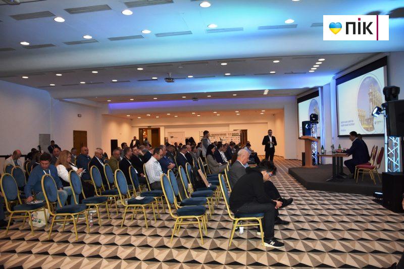 «Україна має стати флагманом розвитку нових джерел енергії»: на Прикарпатті відбувся Міжнародний нафтогазовий форум (ФОТОрепортаж) 31 DSC 0132 scaled