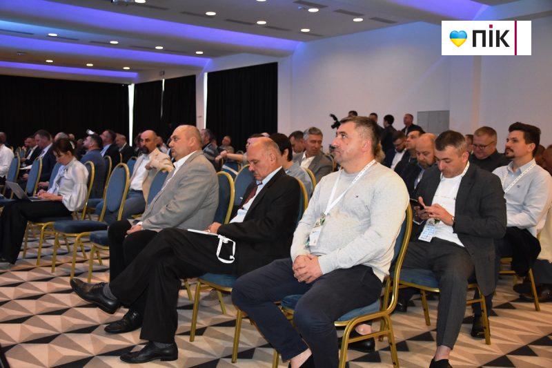 «Україна має стати флагманом розвитку нових джерел енергії»: на Прикарпатті відбувся Міжнародний нафтогазовий форум (ФОТОрепортаж) 34 DSC 0153 scaled