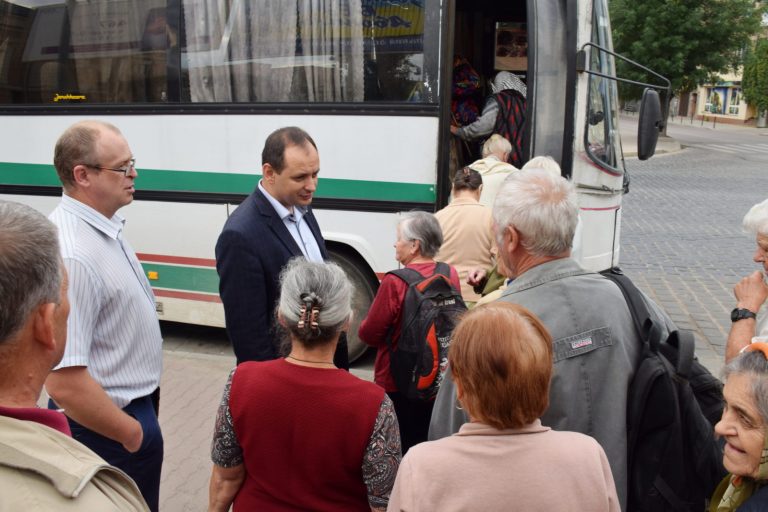 Poyizdki v sadi