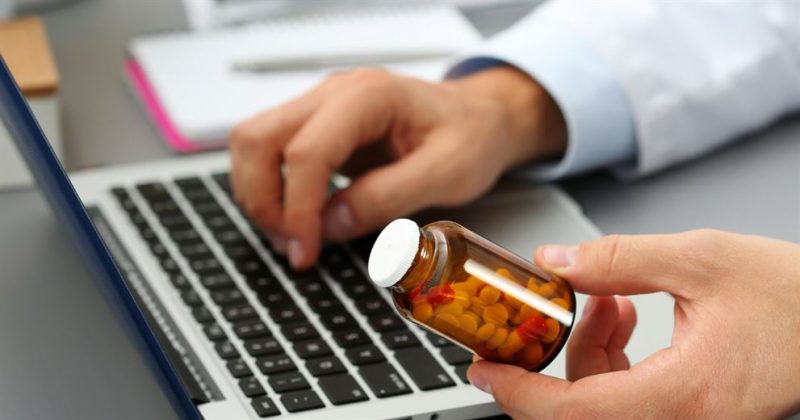 З 13 жовтня українці зможуть купити наркотичні ліки лише за електронним рецептом