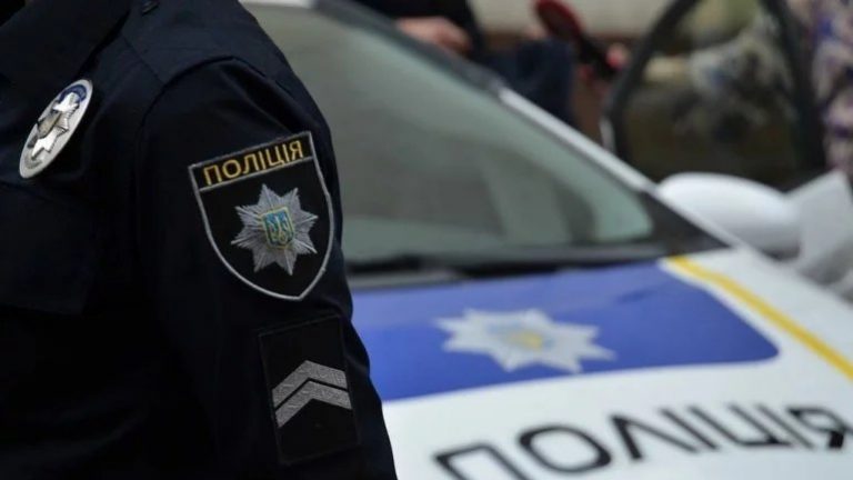 На Тернопільщині одному з мерів оголосили підозру в службовій недбалості 6 foto politsiia1