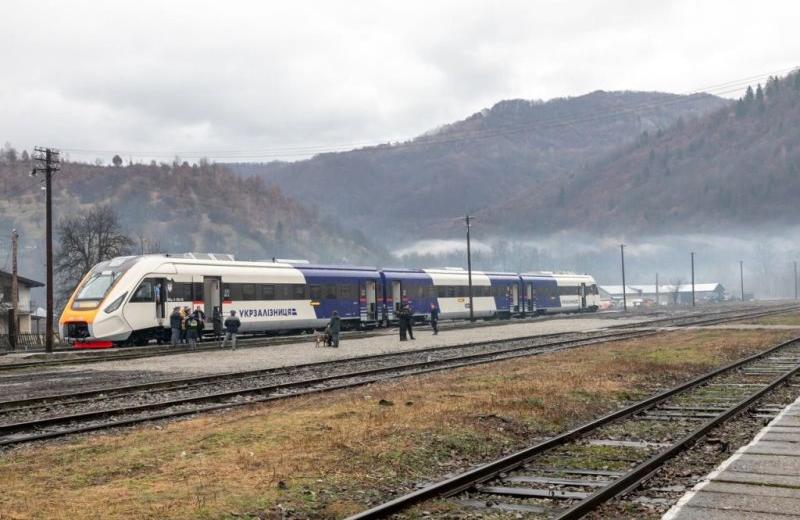 novi reysi ukrzaliznici