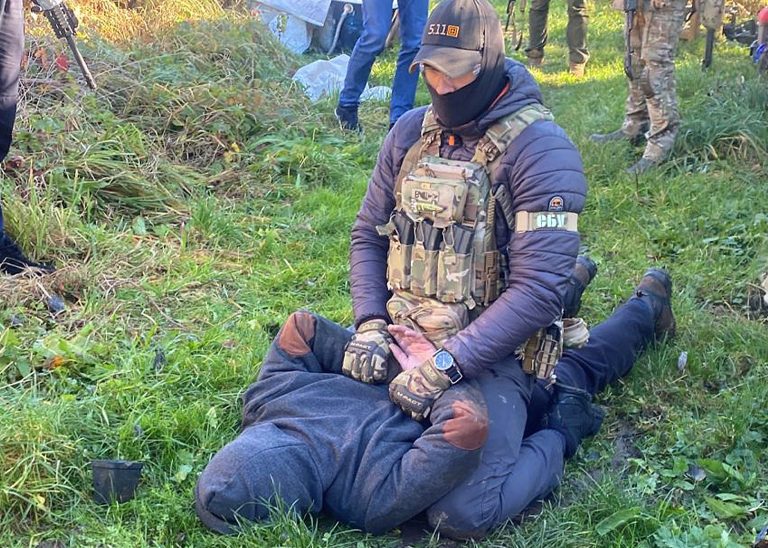 Житель Коломиї продав зброю та боєприпаси кримінальним угрупуванням (ФОТО)