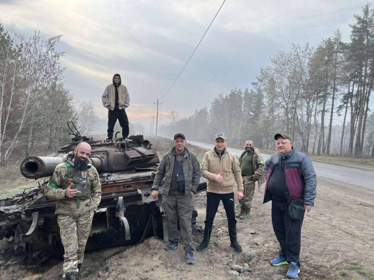 Волонтери з Прикарпаття активно допомагають ЗСУ та цивільним (ФОТО) 2 2 4