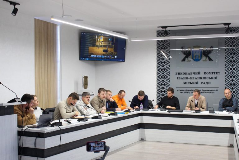 У Франківську відбулося засідання Комісії з безпеки дорожнього рух: що розглянули? 2 396722894 825535329573864 3058153347085599455 n