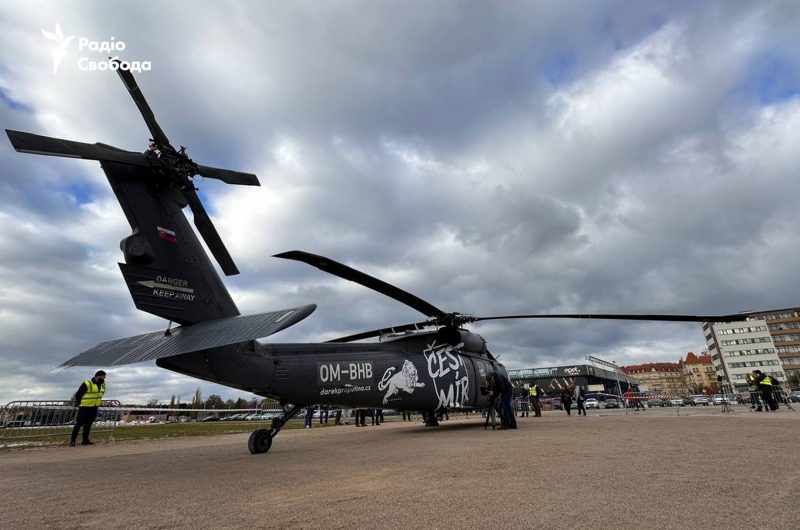 ехи показали американський гелікоптер Black Hawk, який хочуть подарувати ЗСУ (ФОТО)