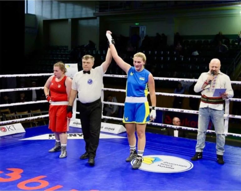 Спортсменка з Печеніжина стала чемпіонкою України з боксу (ФОТО) 11 Спортсменка з Печеніжина стала чемпіонкою України з боксу (ФОТО)