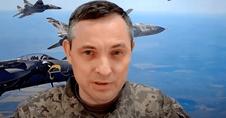 "Просто ти дістала вже, якщо чесно!": речник ПС Ігнат звинуватив депутатку Безуглу в дискредитації Залужного 7 "Просто ти дістала вже, якщо чесно!": речник ПС Ігнат звинуватив депутатку Безуглу в дискредитації Залужного